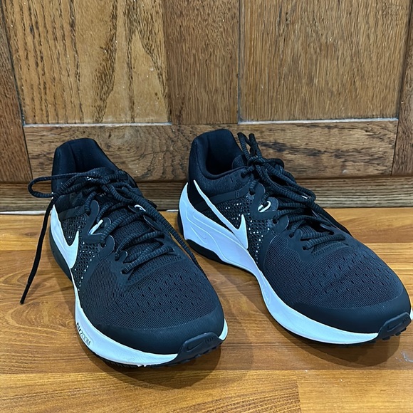 Nike Shoes Nike Zoom Prevail Mens Road Running Shoes Blackwhite Us